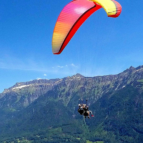 Das Foto wurde bei AlpinAir Paragliding Interlaken von AlpinAir Paragliding Interlaken am 6/29/2017 aufgenommen