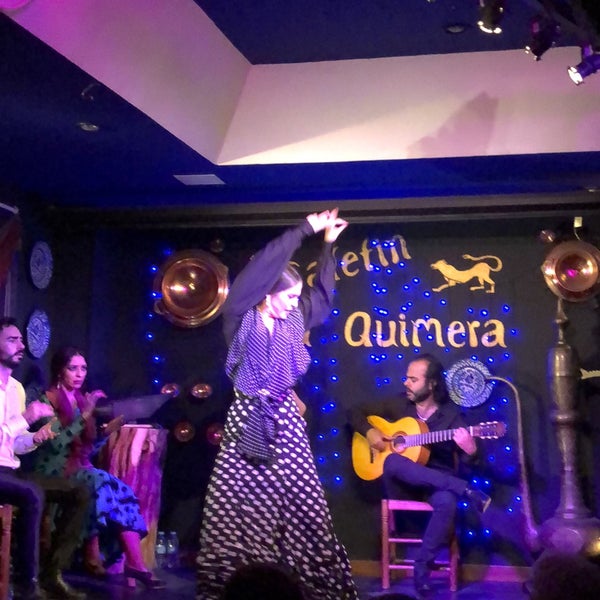 Das Foto wurde bei La Quimera Tablao Flamenco y Sala Rociera von Erdem am 4/4/2018 aufgenommen