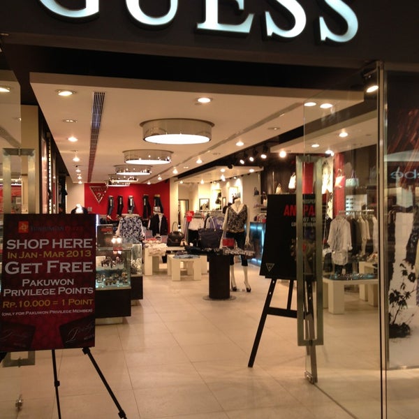 Foto di GUESS Toko Pakaian di Kedungdoro