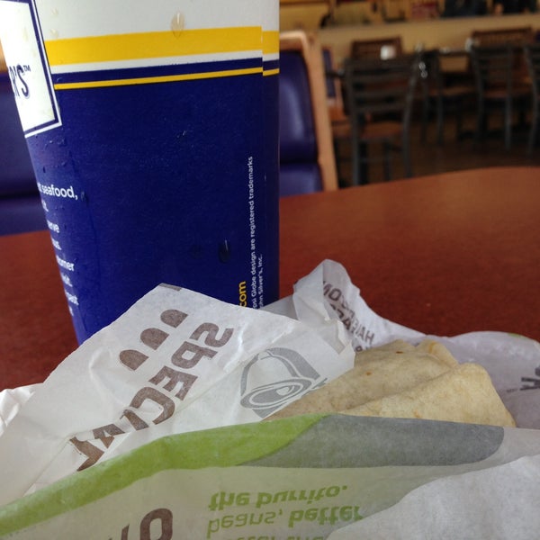 Taco Bell Fast Food Restaurant in Edinburg