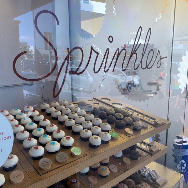 Photo taken at Sprinkles Cupcakes by Michael C. on 9/29/2019