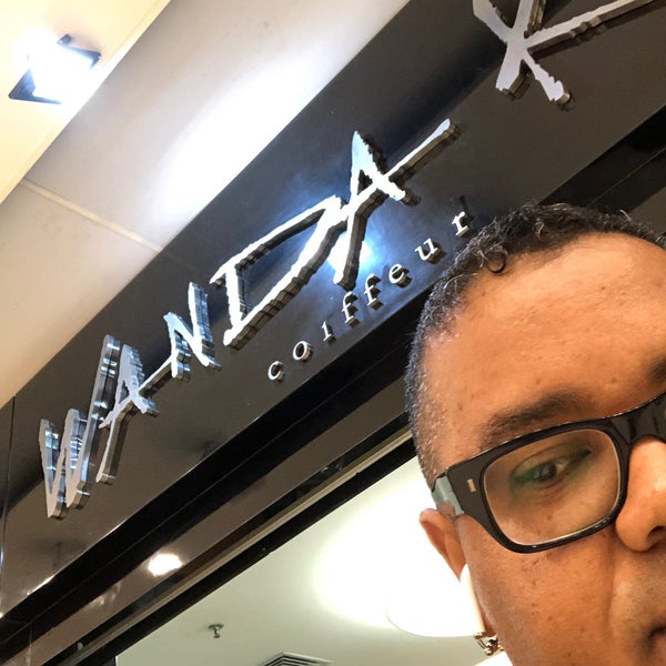 Photo taken at Wanda K Coiffeur by d&#39;alessandro m. on 3/29/2019