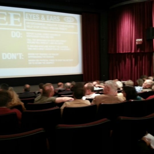 10/22/2012에 Marc B.님이 Directors Guild Theater에서 찍은 사진