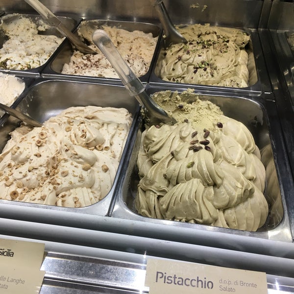 Photo taken at Artico Gelateria Tradizionale by Angelina H. on 12/27/2017
