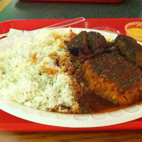 Das Foto wurde bei Lima Criolla Peruvian Restaurant von Karen F. am 2/9/2013 aufgenommen