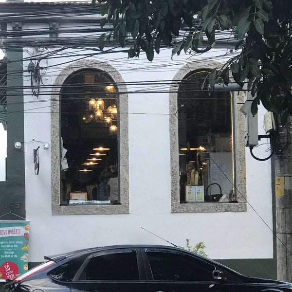 Foto diambil di Casa Carandaí oleh Alexandra B. pada 5/6/2017