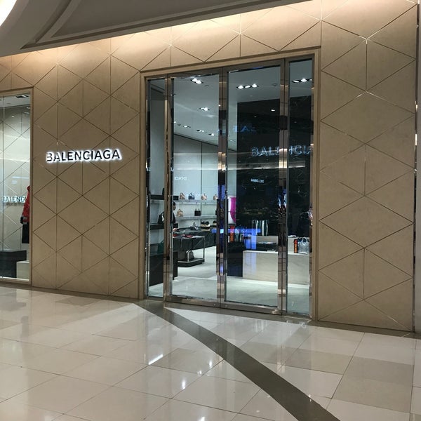Balenciaga - Accessories Store in 