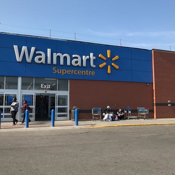 Walmart Supercentre West Edmonton 174 ziyaretçidan 4 tavsiye
