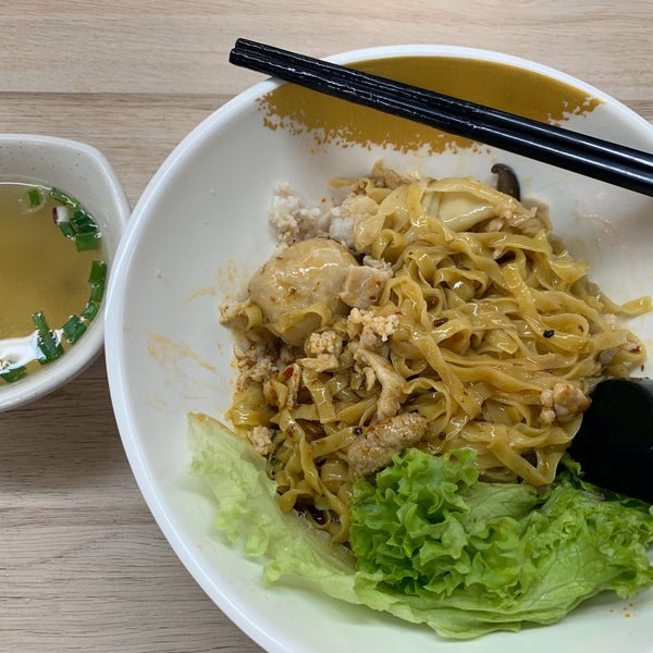 Boat Quay Original Mushroom Noodles Asian Restaurant in Central Region