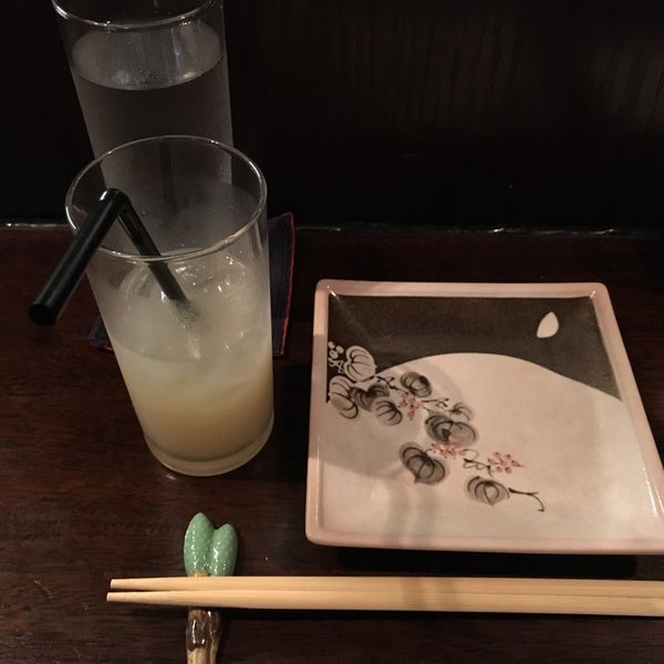 Foto diambil di Sake Bar Ginn oleh Hi Y. pada 11/14/2015