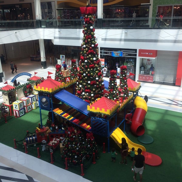 Photo taken at Parque Shopping Barueri by Mabley O. on 12/17/2016
