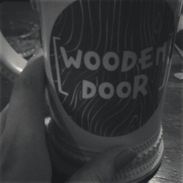 Снимок сделан в Wooden Door пользователем Мария С. 2/23/2013