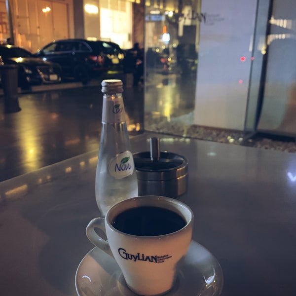 Foto diambil di Guylian Café oleh ع pada 1/2/2019