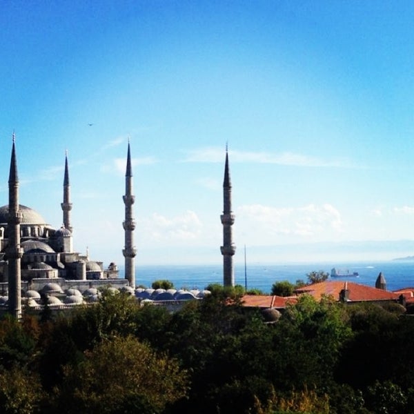 Photo taken at World Heritage Hotel by Güney F. on 9/27/2013
