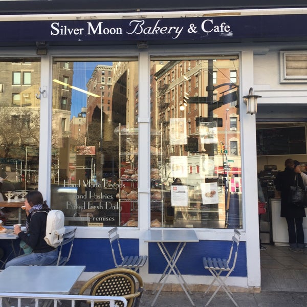 4/18/2017 tarihinde Alejandra P.ziyaretçi tarafından Silver Moon Bakery'de çekilen fotoğraf