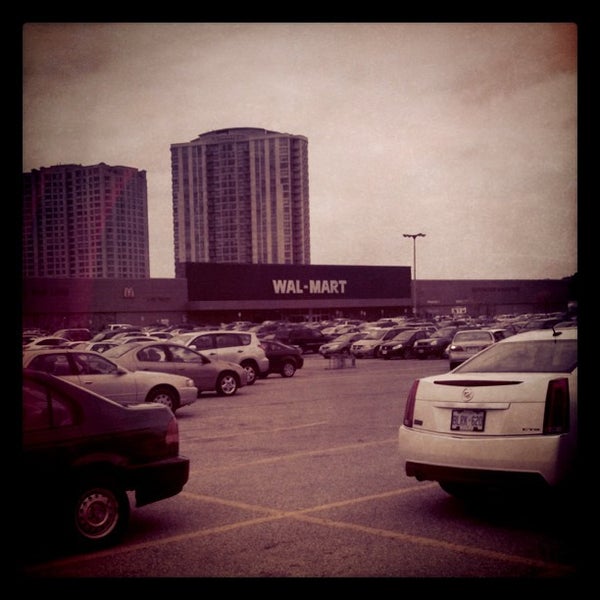 Walmart Supercentre Toronto'da Hipermarket