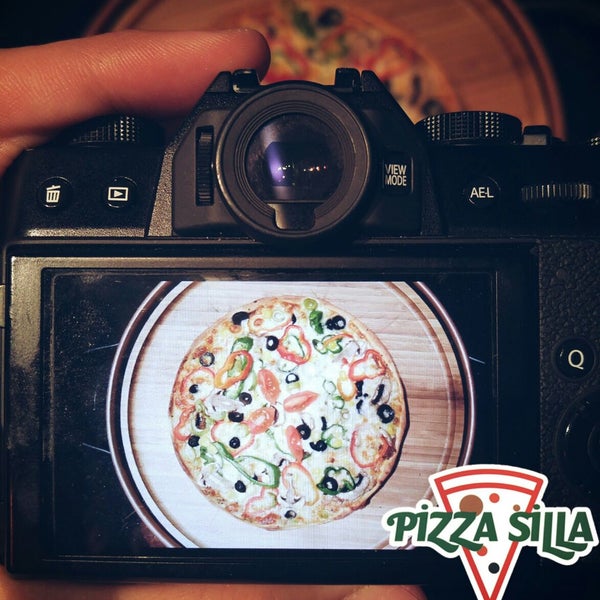 Foto tirada no(a) Pizza Silla por Meryem D. em 6/20/2017