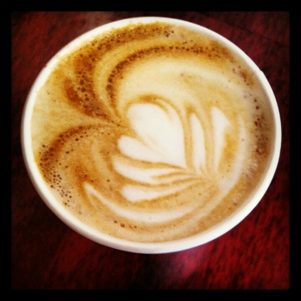 9/29/2012에 Tessa M.님이 Sunflower Caffé Espresso &amp; Wine에서 찍은 사진