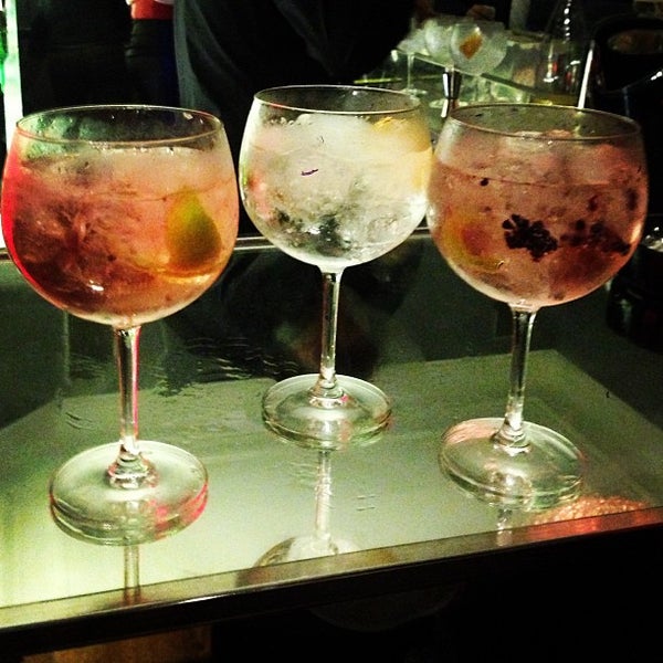 The Gin House Cocktail Bar in Porto