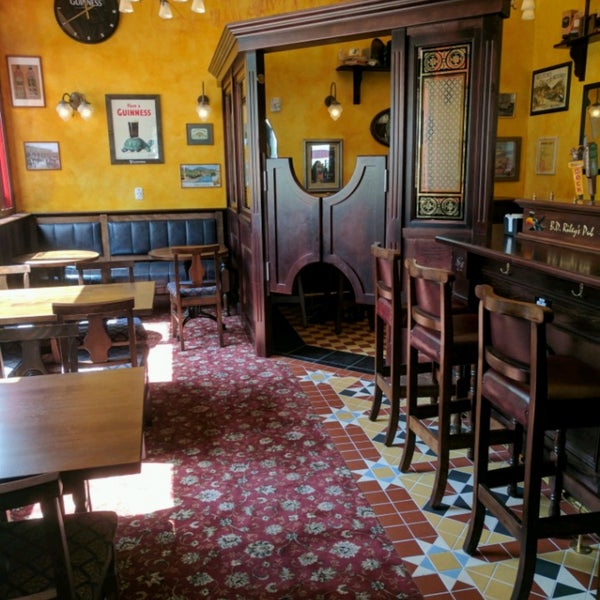 4/13/2017 tarihinde Brandon K.ziyaretçi tarafından B.D. Riley&#39;s Irish Pub at Mueller'de çekilen fotoğraf