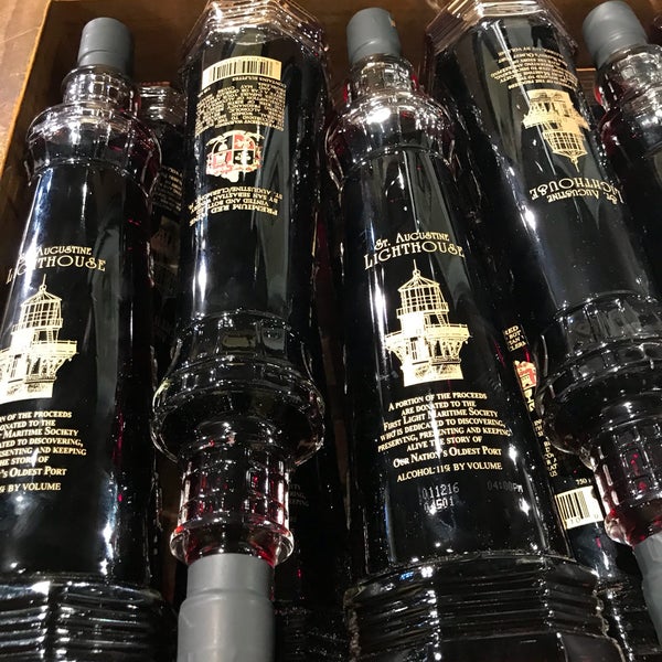 Снимок сделан в San Sebastian Winery пользователем Meg A. 9/29/2017