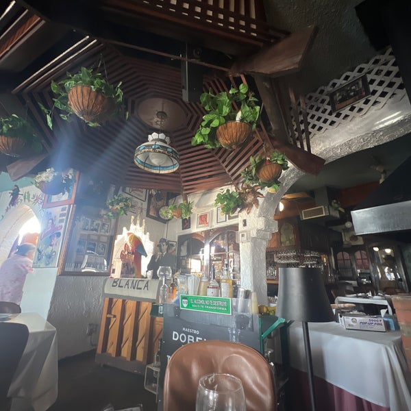 Снимок сделан в Casablanca Restaurant пользователем Philip S. 7/17/2022
