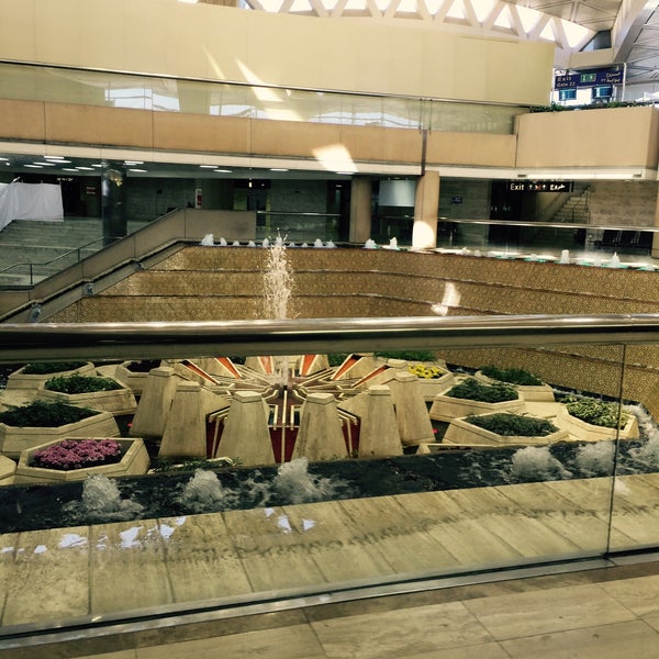 1/24/2015에 Farhan님이 킹 칼리드 국제공항 (RUH)에서 찍은 사진