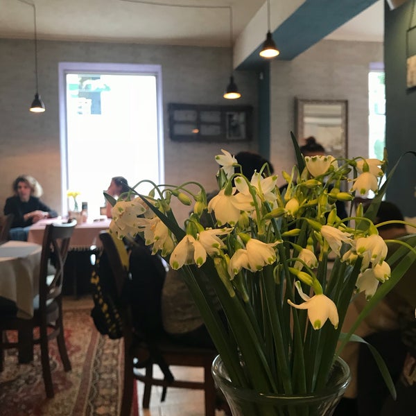 3/25/2018 tarihinde Alina K.ziyaretçi tarafından Radio Cafe&amp;Bar'de çekilen fotoğraf