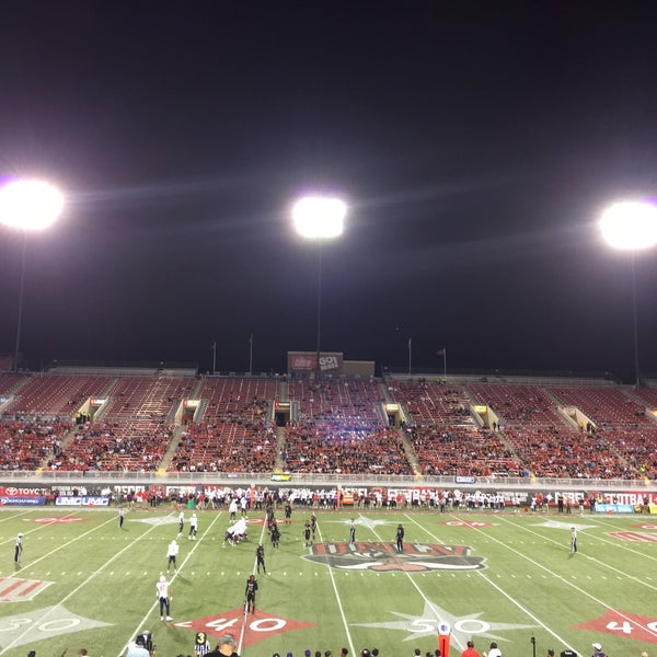 Photo prise au Sam Boyd Stadium par Terri M. le10/2/2016