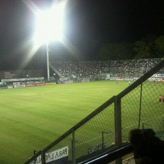 Снимок сделан в Estadio Juan Carmelo Zerillo (Club de Gimnasia y Esgrima de La Plata) пользователем Alvaro L. 11/17/2012