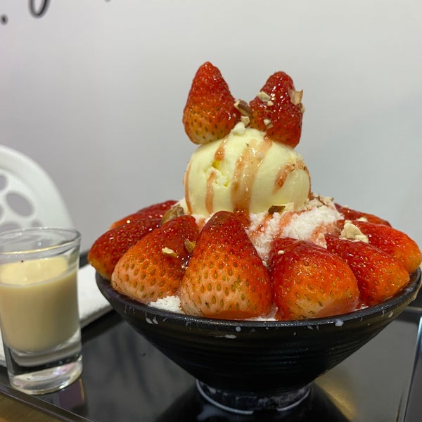 Strawberry Bingsu