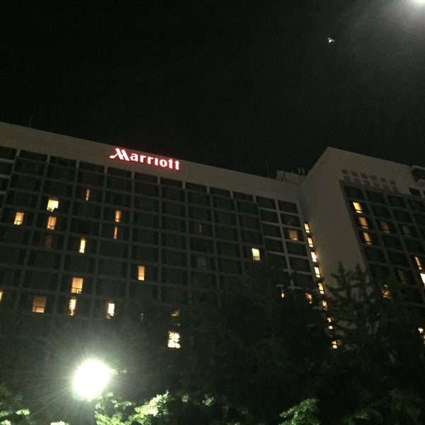 Снимок сделан в Stamford Marriott Hotel &amp; Spa пользователем Jeremy M. 7/19/2015