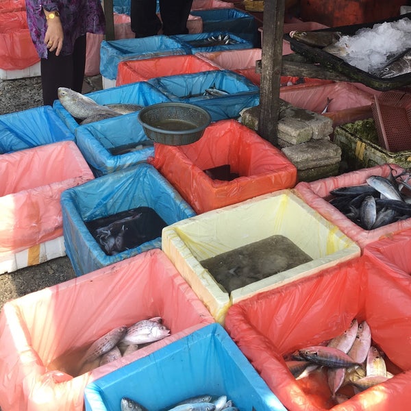 Foto Di Pantai Remis Wet Market Pasar Ikan
