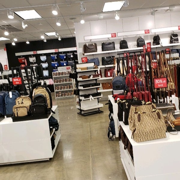 Calvin Klein Outlet - Clothing Store in Wildwood