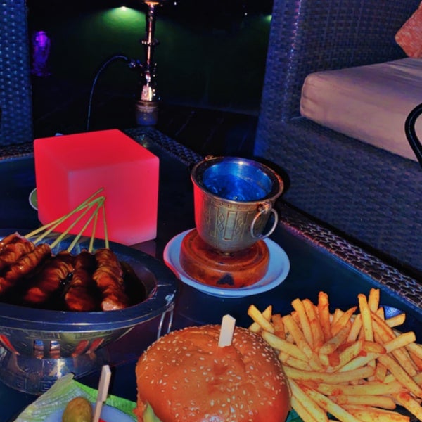 2/10/2023にAziiz Al-ShammariがMai-Tai Lounge, Bahrainで撮った写真