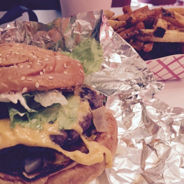7/2/2015にTim C.がZ-Burgerで撮った写真