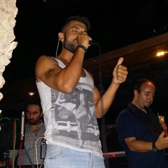 Foto scattata a Oldies Bar da Gulnihal il 6/28/2014