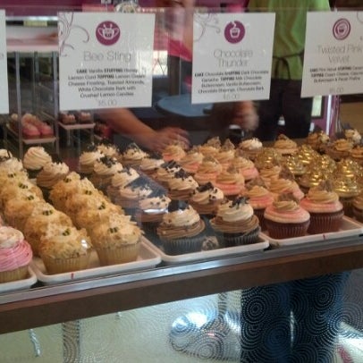 Photo taken at Jilly&#39;s Cupcake Bar &amp; Cafe by Bethani H. on 10/16/2012