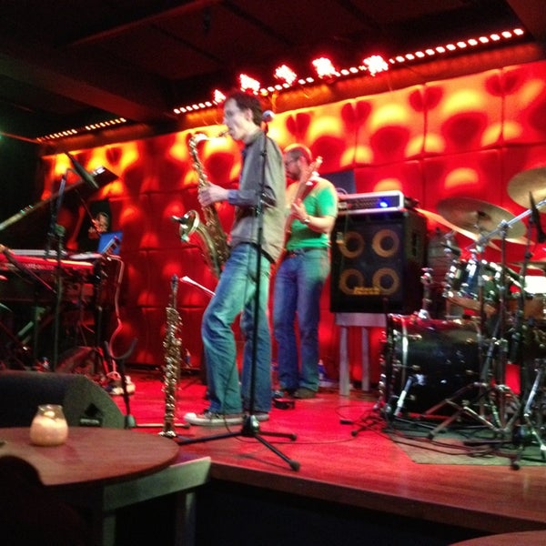 Photo prise au North Sea Jazz Club par Tolga Y. le6/30/2013