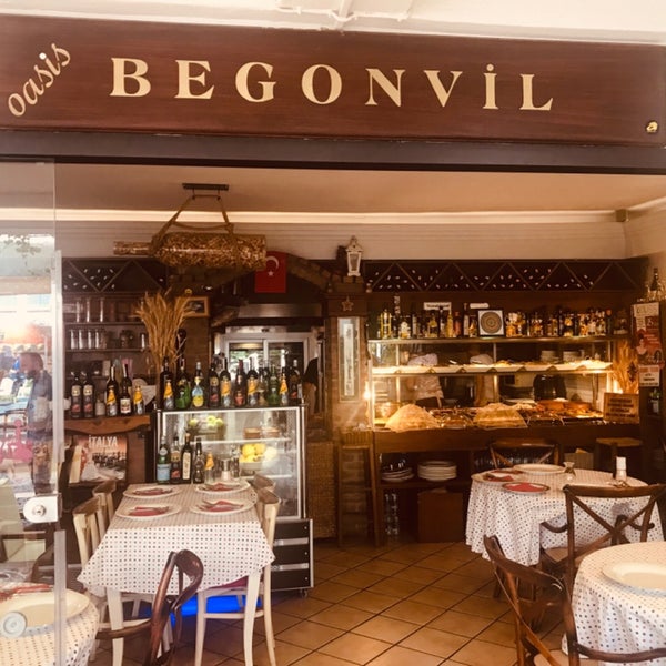 Das Foto wurde bei Begonvil Restaurant von Hint Kumaşı® am 10/23/2018 aufgenommen