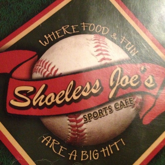 Foto tomada en Shoeless Joe&#39;s  por Kentaro Y. el 10/7/2012
