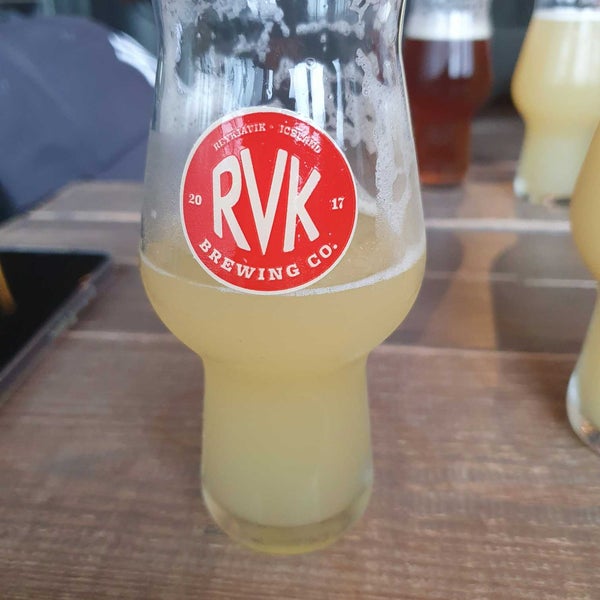 Foto tirada no(a) RVK Brewing Co. por Jonas L. em 10/1/2022