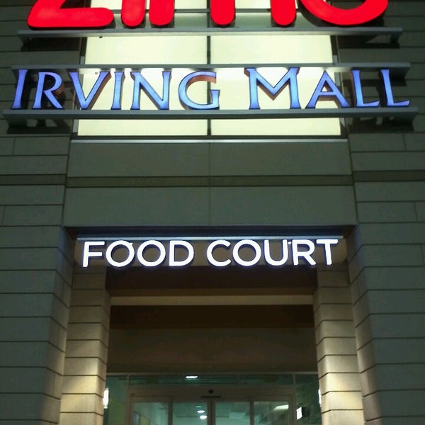 Foto tirada no(a) Irving Mall por Gabb B. em 3/3/2013