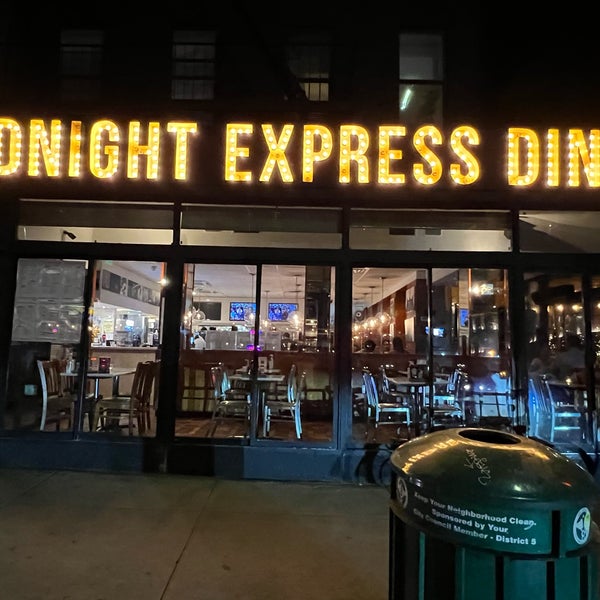 Das Foto wurde bei Midnight Express Diner von Bill F. am 8/11/2022 aufgenommen