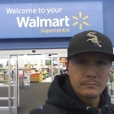Foto diambil di Walmart oleh Kevin S. pada 10/17/2012