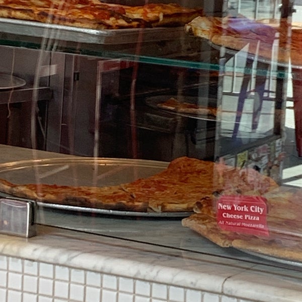 Photo taken at Joe&#39;s Pizza by Izalete M. on 3/13/2024