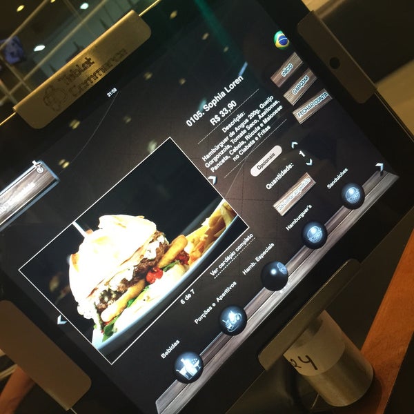 3/16/2015에 Victor F.님이 Vintage Burger에서 찍은 사진