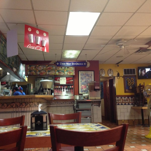 The Burrito House Lakeview 3547 N Lincoln Ave