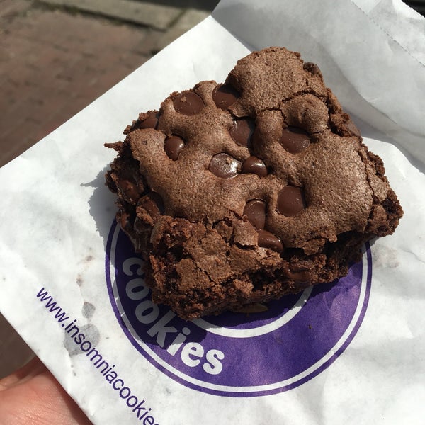 Insomnia Cookies Dessert Shop In Baltimore