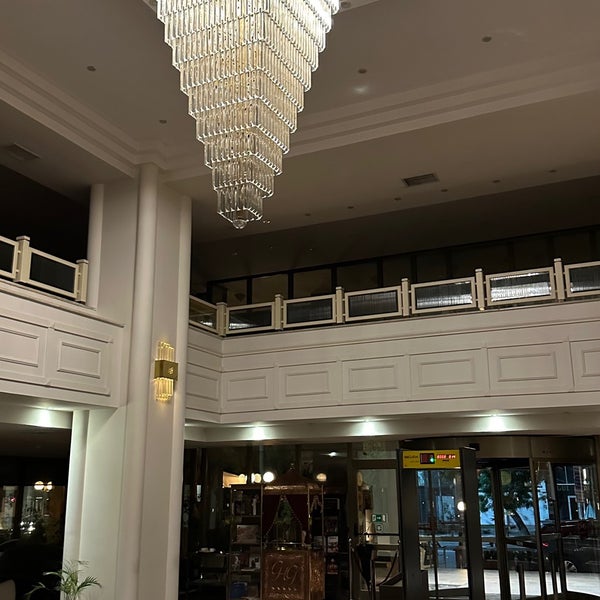 Foto tomada en Grand Hotel Gaziantep  por AnadoluGuru el 4/21/2024